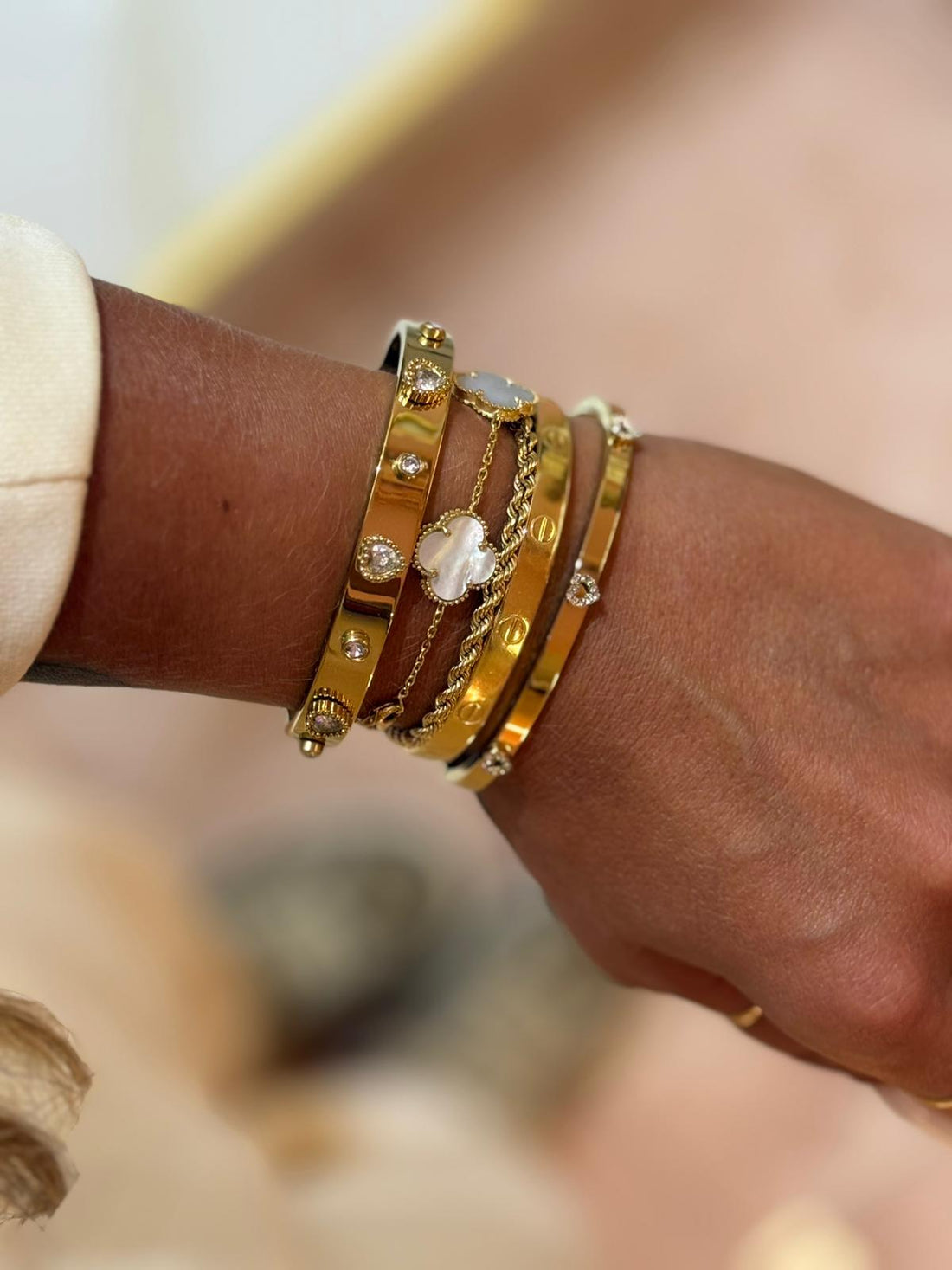 Bracciale Rigido Con Cuori Big ♥