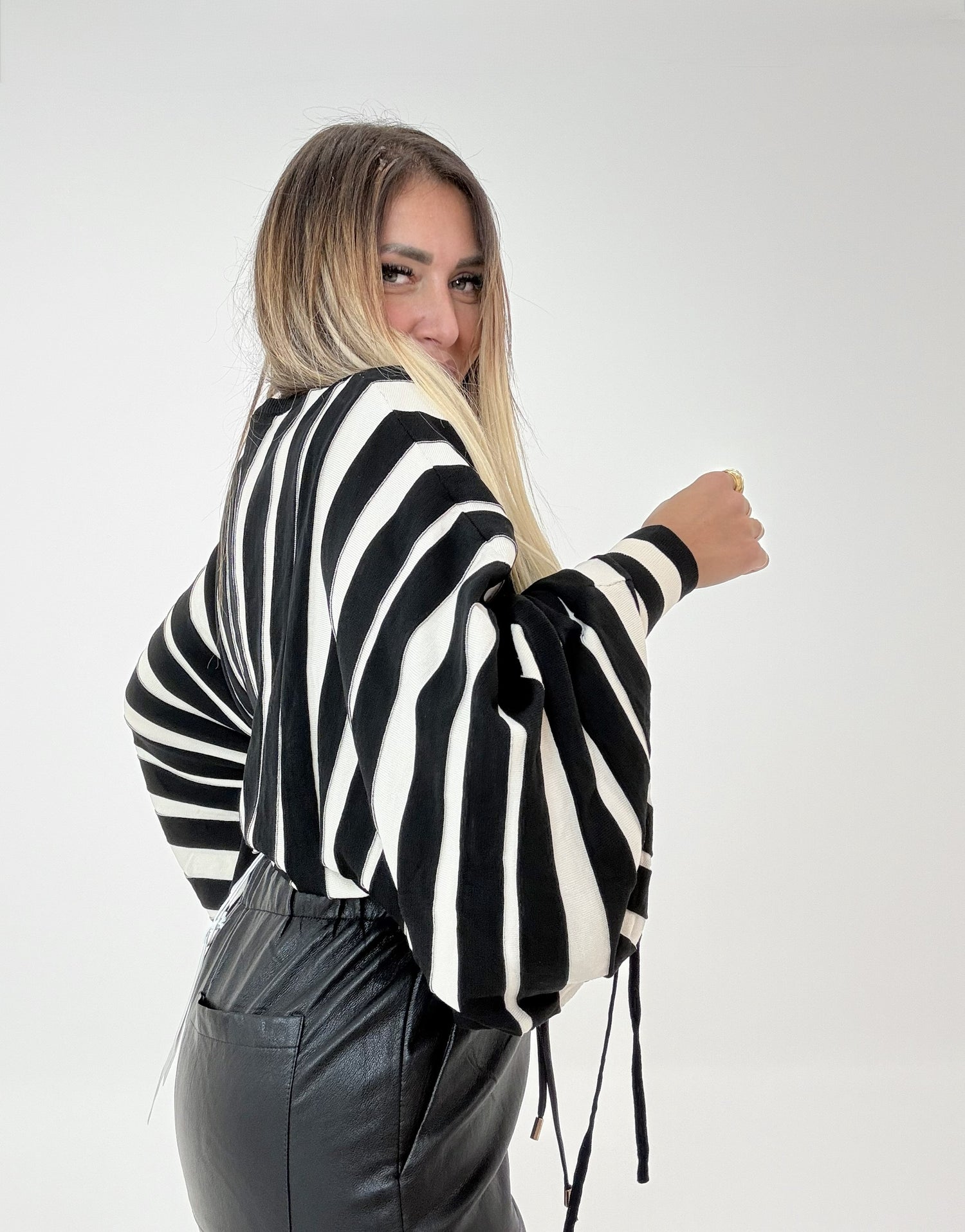 Maglietta A Righe Bon Bon Nera ♥